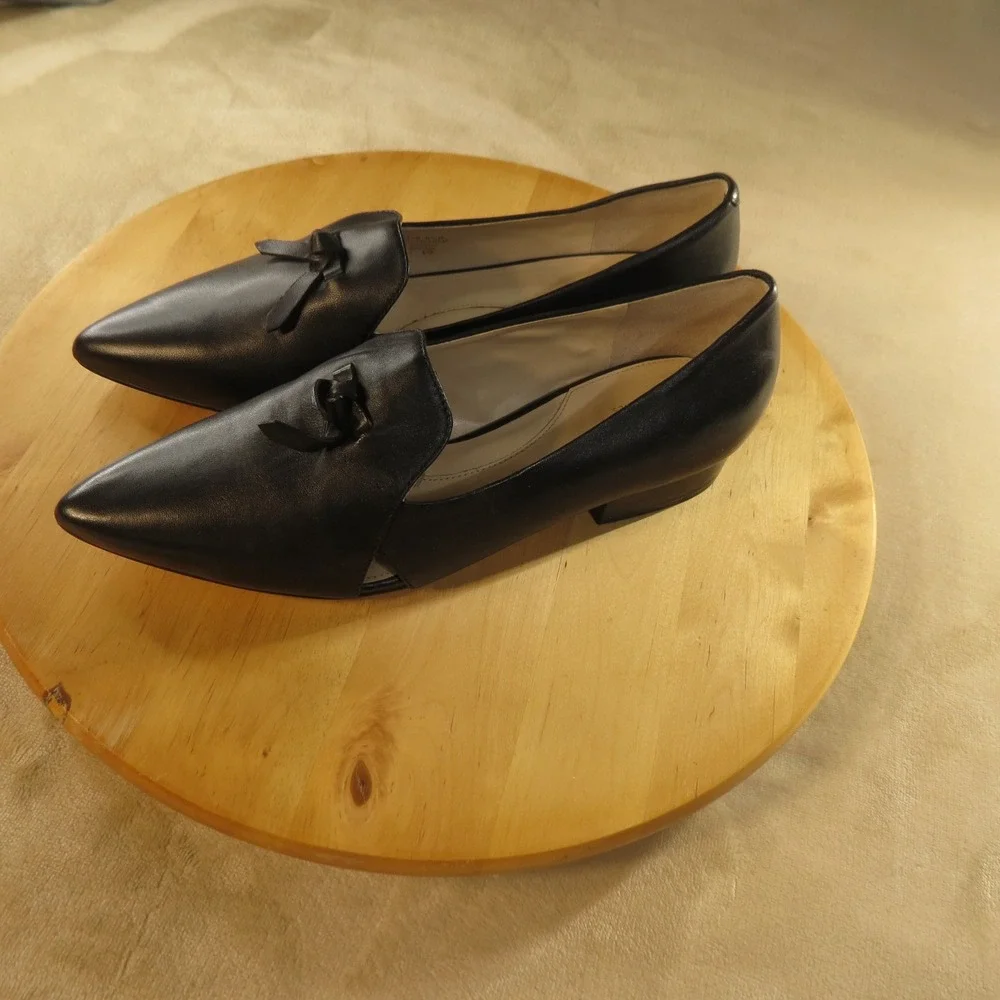 Cole Haan Grand Ambition Loafers Womens 8.5 Black Leather Bow Pointed Toe Flat